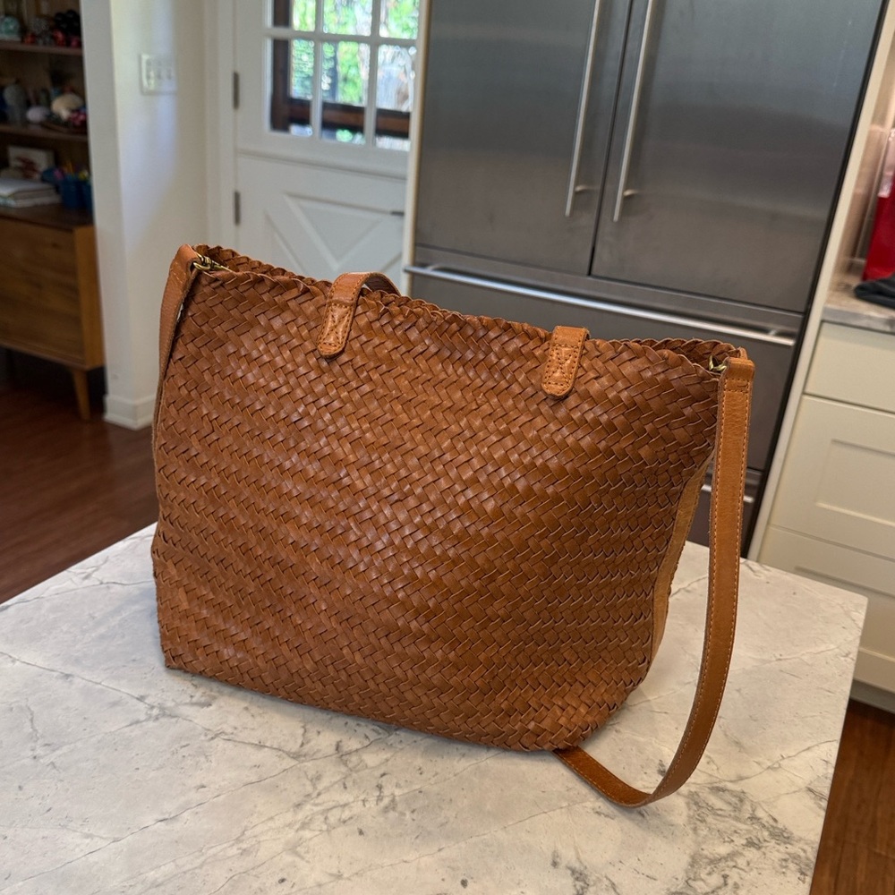 Madewell medium transport tote woven tan